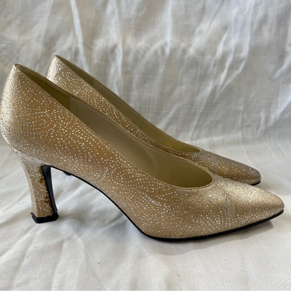STUART WEITZMAN GOLD & SILVER HEELS - Picture 8 of 15